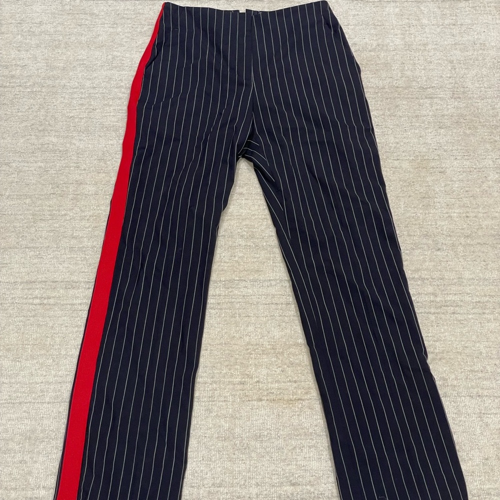 Want to look professional and stylish at the same time? BUY THESE PANTS ❤️‍🔥📈